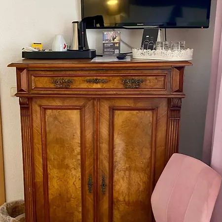 Отель Baerliner 3*